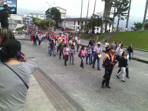 Video As Fue La Marcha De Educadores En Manizales