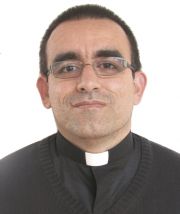 sacerdote Luis Guillermo García