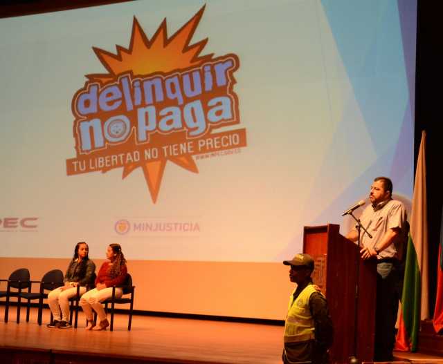 El alcalde de Manizales, José Octavio Cardona León, abrió el evento que se desarrolló en el teatro Los Fundadores. 