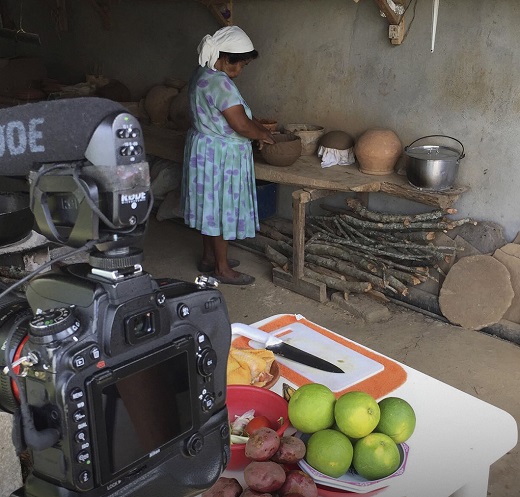 A mano, cortodocumental