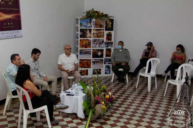 Un conversatorio en el medio siglo de la Casa de la Cultura.