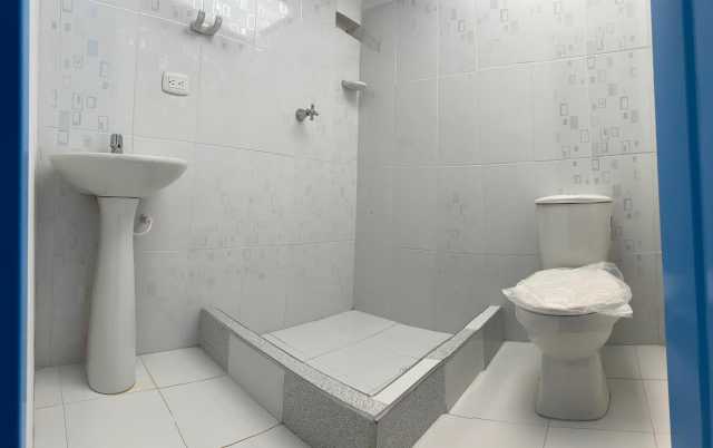 BAÑO BICIBLOQUERA BAÑO BICIBLOQUERA