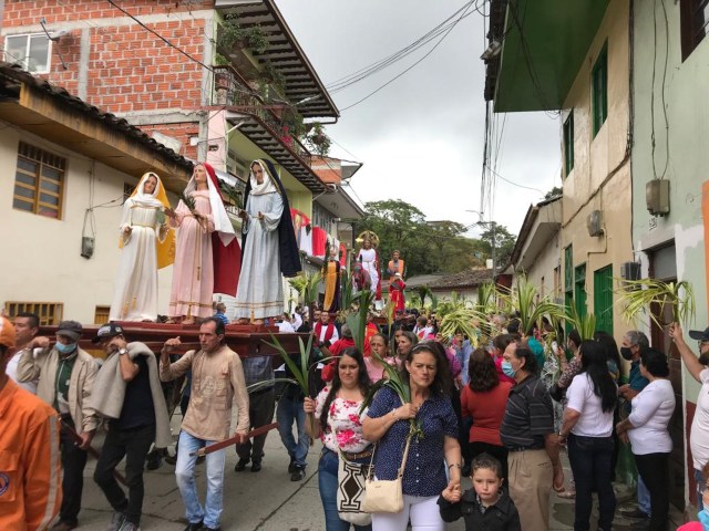 Así celebra el Domingo de Ramos en Caldas