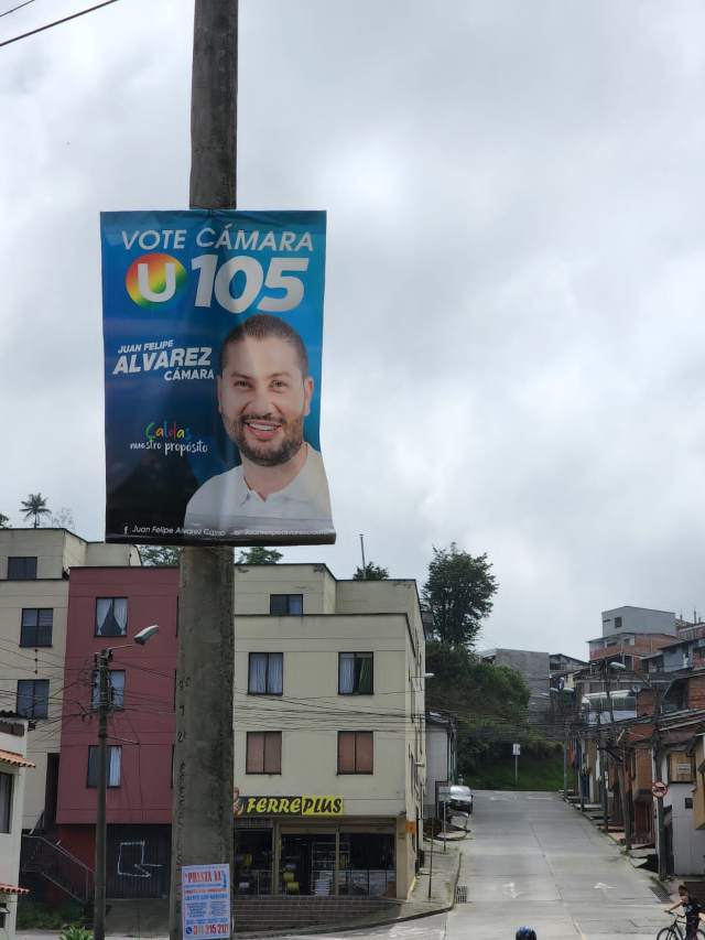 Siguen sin bajar toda la propaganda electoral en Manizales y otros municipios de Caldas