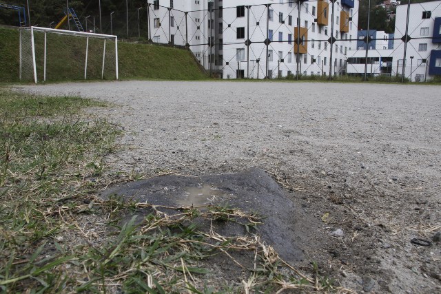  Este era el tamaño de las piedras incrustadas en la arena.