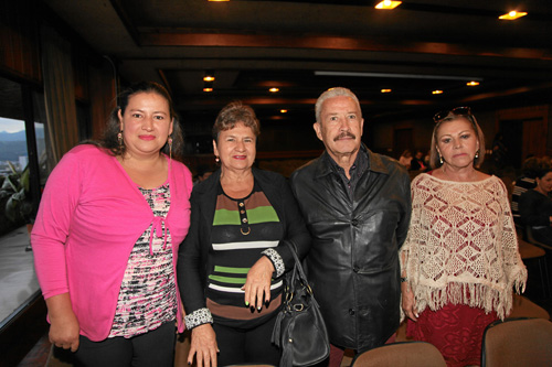 Francy Llanos Quiceno, Diane Quiceno Yepes, Javier Colorado Giraldo y Luz Elena García Naranjo. 