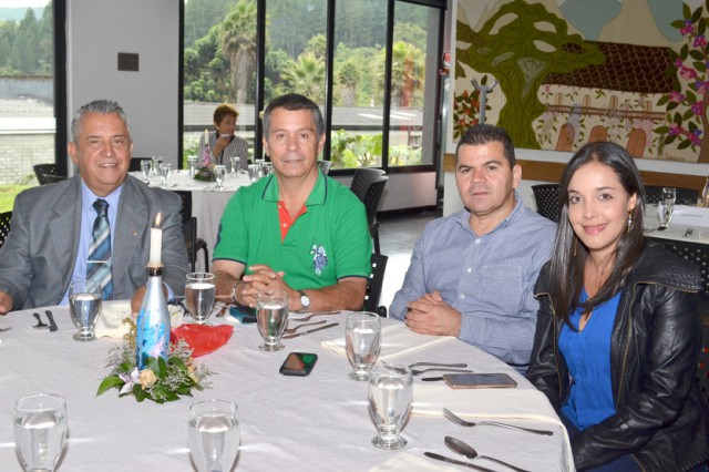Duberti Cardona, Álvaro Restrepo, Juan Carlos Vélez y Laura Marcela Ospina.