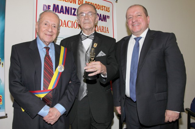 Gabriel Muñoz López, Jorge Molina Marulanda y el general retirado Luis Gilberto Ramírez Calle. 