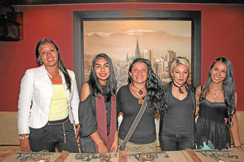 Bibiana Arenas Grajales, Ana María Llanos, Pilar Giraldo Rivera, Tania Aristizábal Zuluaga y Valentina Álvarez Grisales.