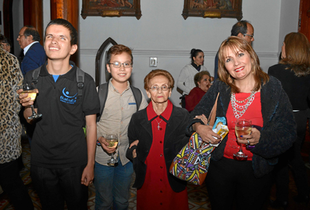 Cristian David Hidalgo Flórez, Juan José López, Judith Flórez Álvarez y Sonia Eloísa Hidalgo Flórez.