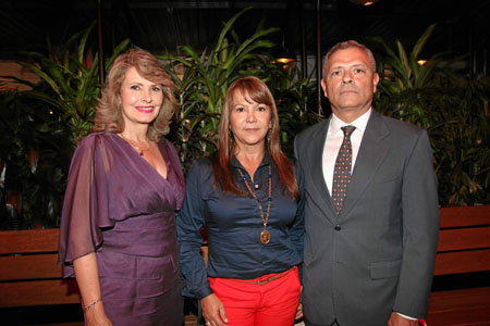 María Teresa Jaramillo Restrepo, María Eugenia López Vargas y Luis Guillermo Jaramillo Restrepo. 