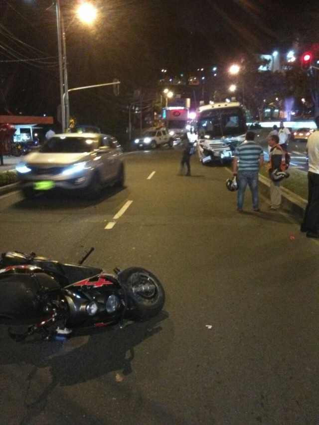 Así quedó la moto en la que se movilizaba la víctima.