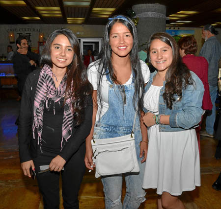 Mariana Serna Páez, Paulina Toro Higuita y María Fernanda Serna Páez.