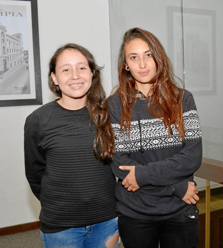 Manuela Vargas Cardona y Yessenia Huertas Carmona.