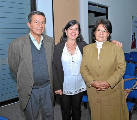 Adán López, Socorro López y Martha Gómez de Serna.
