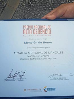 Otro premio Foto | Cortesía | LA PATRIA Manizales. El secretario de Gobierno, Jhon Heberth Zamora, no se cambia por nadie. Al re