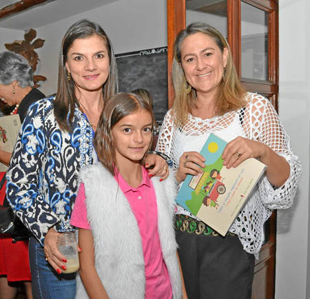 Adriana Jaramillo Echeverri, Isabela Coronado Jaramillo y Natalia Sierra Duque.