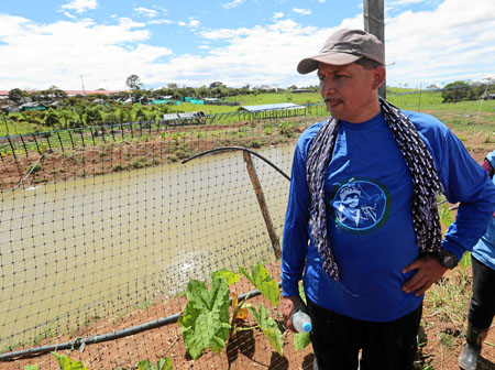 Oswaldo Sánchez espera que el proyecto de piscicultor que pondrá en marcha junto con otros 27 excombatientes sea de ahora en ade