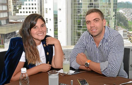 Sara Bernal Mejía y Sebastián Flórez Alzate se reunieron en un almuerzo en la sede El Cable del Club Manizales.