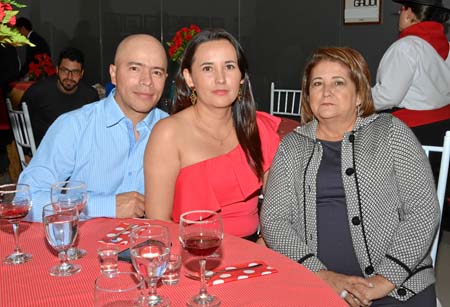 John Jairo Salazar Castañeda, Luz Aída Salazar Giraldo y Laura Giraldo Betancur.