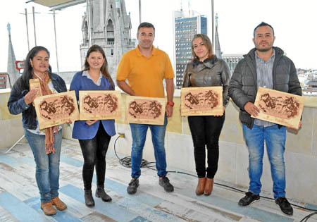 Recibieron placas de reconocimiento: Luz María Fuquen Alzate, de Fruty Caffe de Salamina; Sandra Milena Grisales Galvis, del Caf
