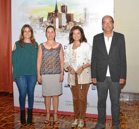 Valentina Vallejo, Constanza Mejía, Adriana Alarcón y Felipe César Londoño.