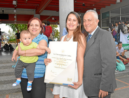 Gloria Ramírez; Jerónimo Rendón; Gloria Lorena Hernández Ramírez, Tecnóloga en Finanzas, y Alberto Hernández.