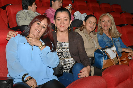 Marisol Patiño, Adriana Patiño, Jaquelline Patiño y Francia Patiño.