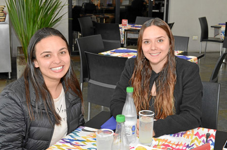 En la sede El Cable del Club Manizales almorzaron María Llano Jaramillo y Daniela Orozco Estrada.