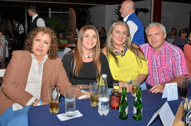 Luz Dary Jiménez, Sandra Milena López, Janeth Hernández y Armando Vélez.