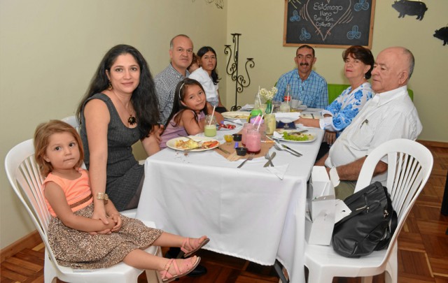 La Macarena Fotos | José Fernando Tangarife | LA PATRIA Salomé Loaiza, Janneth Martínez, Jairo Alonso Loaiza, Alana Loaiza, Acen