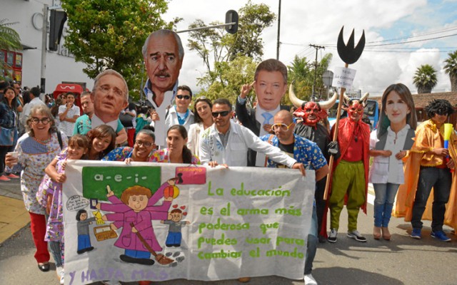 En este mes se realizaron múltiples marchas de maestros en caldas. Ayer, efectuaron un último recorrido por la avenida Santander