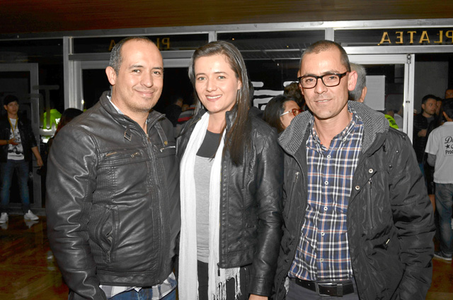 Julio César Arias Castaño, Maryuri Jiménez Cardona y Andrés Felipe Arias.