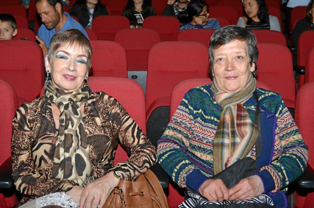 María del Rosario Vernaza y Alba Lucía Vernaza.