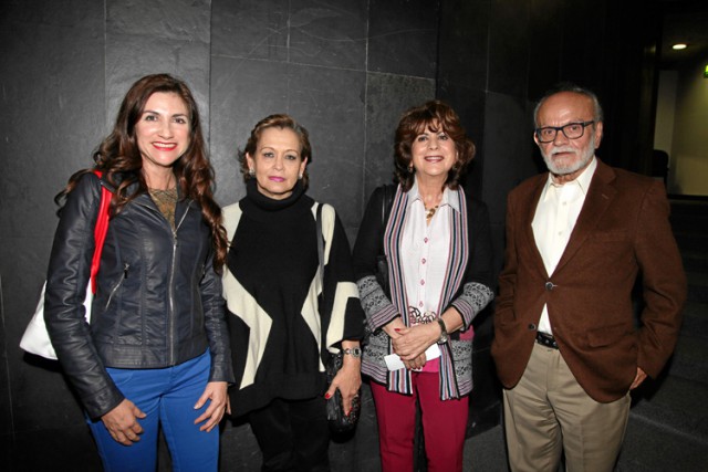 Luisa Fernanda Díaz Peláez, María Elena Mejía Sánchez, Graciela Peláez de Díaz y Humberto Gallego Gómez.