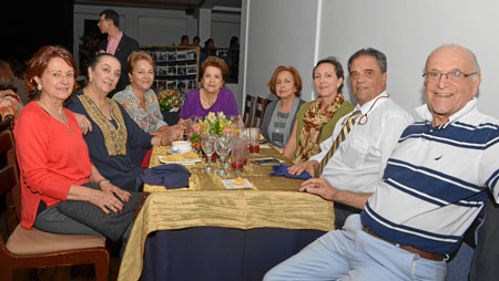 Norma Lucero Giraldo, Olga Rivas de Echeverri, Gloria Amparo Hoyos, Ángela Rivas de García, Laura Eugenia Valencia de Arango, Ta