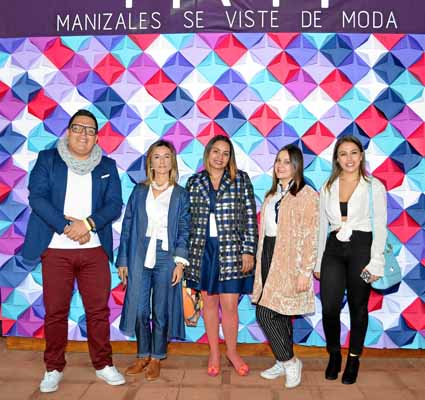 José López, Gloria Duque, Margarita Marín Ríos, Daniela Sánchez e Irene García Zuluaga.