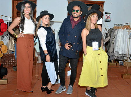 Vanessa Valencia, Ximena Molina, David López y Paula Valencia.