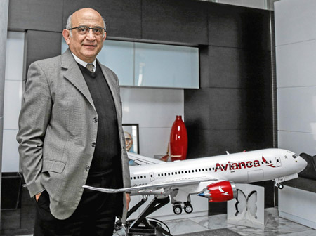  El presidente de la Junta Directiva de Avianca y accionista mayoritario de la aerolínea, Germán Efromovich, se declaró satisfec
