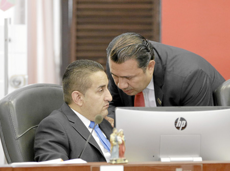 En voz baja con Rubén Darío Giraldo (conservador, elegido segundo vicepresidente).