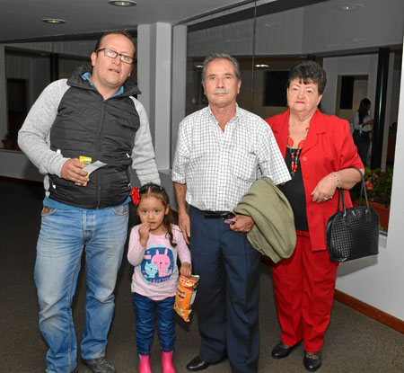 Carlos Andrés Guarín, Angélica Guarín, Evelio Franco y Teresa Ramírez.