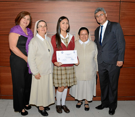 Gloria Aleyda Meza; Sor Idalba Betancurt Gallego, rectora del Colegio Eugenia Ravasco; Natalia Tabares Meza, del Colegio Eugenia