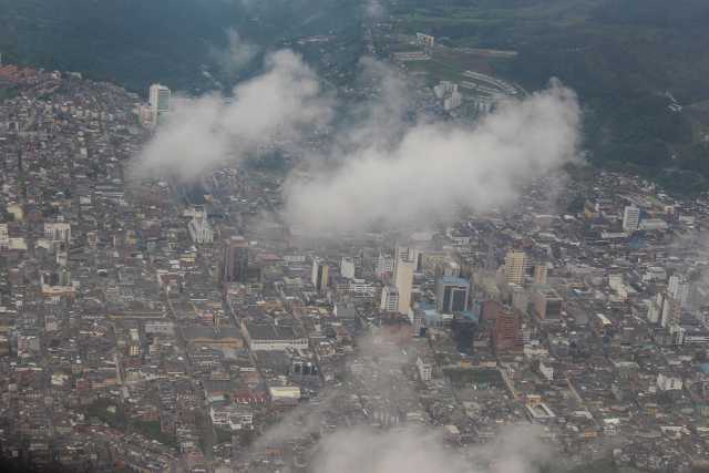 Manizales bajo las nubes