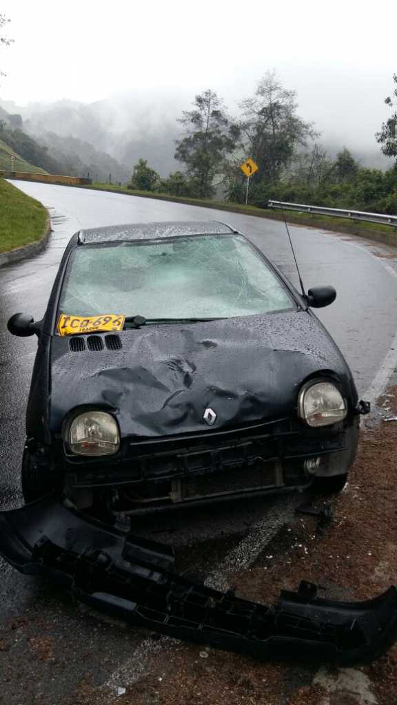 Choque entre una moto y un particular en Sabinas dejó dos lesionados