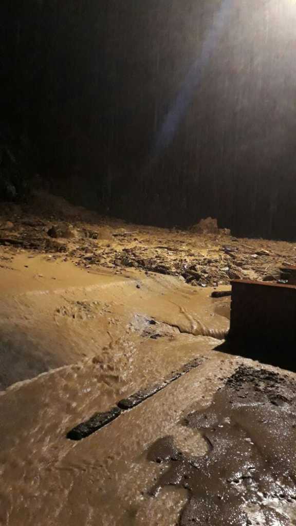 Derrumbes ocasionaron el cierre total de la vía Manizales - Medellín 