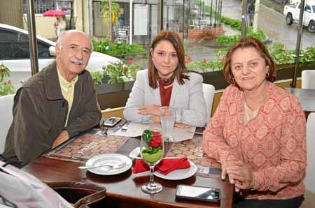 Rubiel Trujillo Arias y Diana Lucía Trujillo Arias celebraron con un almuerzo en el restaurante Spago el cumpleaños de Cecilia Á