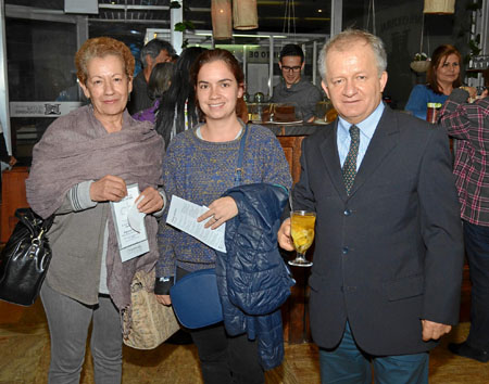 Beatriz Jaramillo, Juliana López y Uriel Humberto Buitrago.