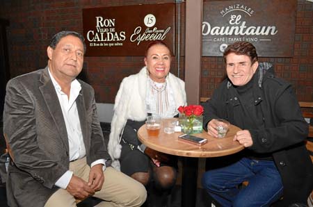 Iván Darío Góez, Ligia Galeano Segura y Gustavo Piedrahíta.