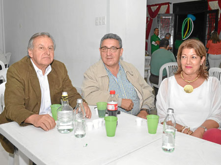 Nelson Duque, Rodrigo Higuera y Luz María Vélez.