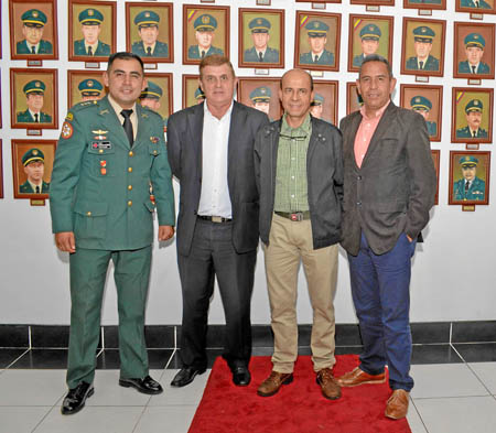 Julio Aldana, Andrea Osorio, Ricardo Germán Gallo y Katherin Gallo.